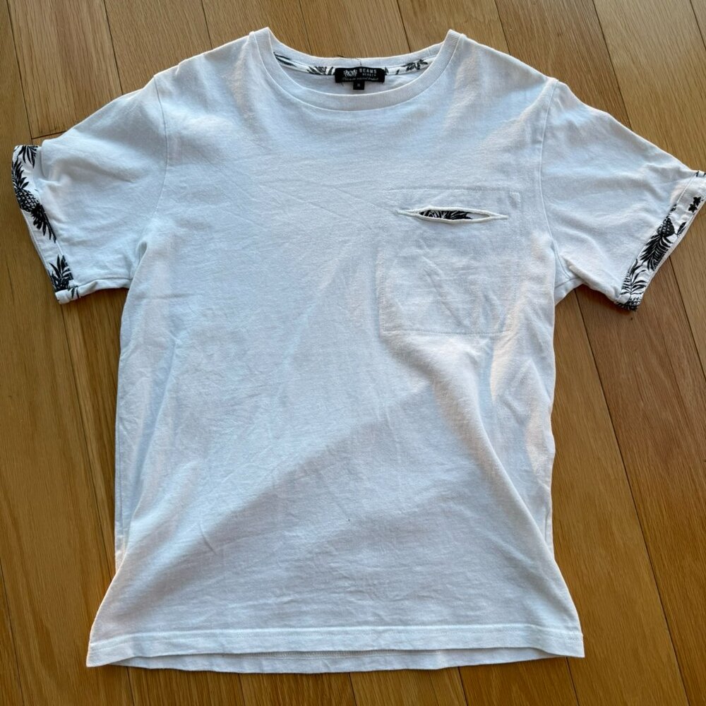 BEAMS T-Shirt